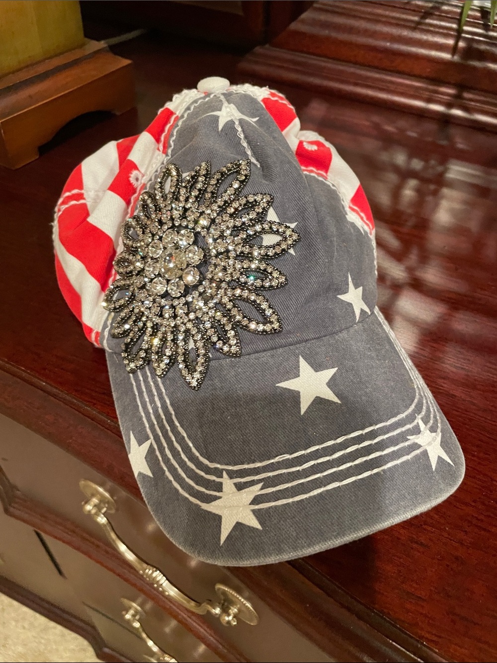 Patriotic Star Print Baseball Cap with Crystal Brooch